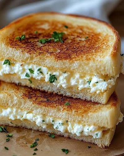 Grilled Cottage Cheese Sandwich