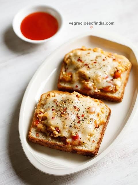 Paneer Chilly Toast