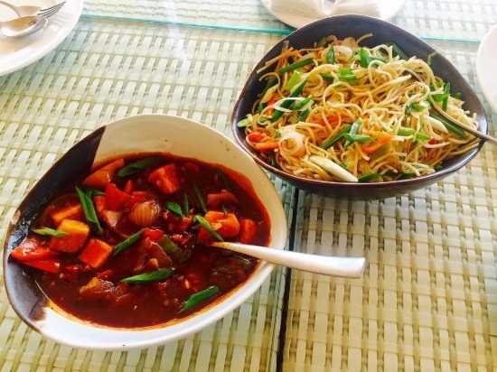 Veg Noodles + Paneer Chilly Gravy
